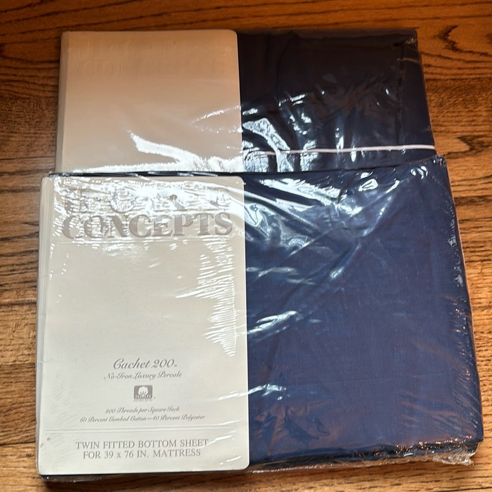 Home Concepts Twin and Twin Fitted Sheet, Navy (New)